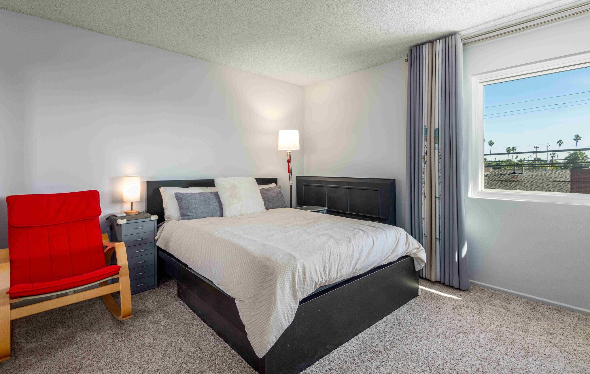 Building Photo - 5848 Canterbury Dr