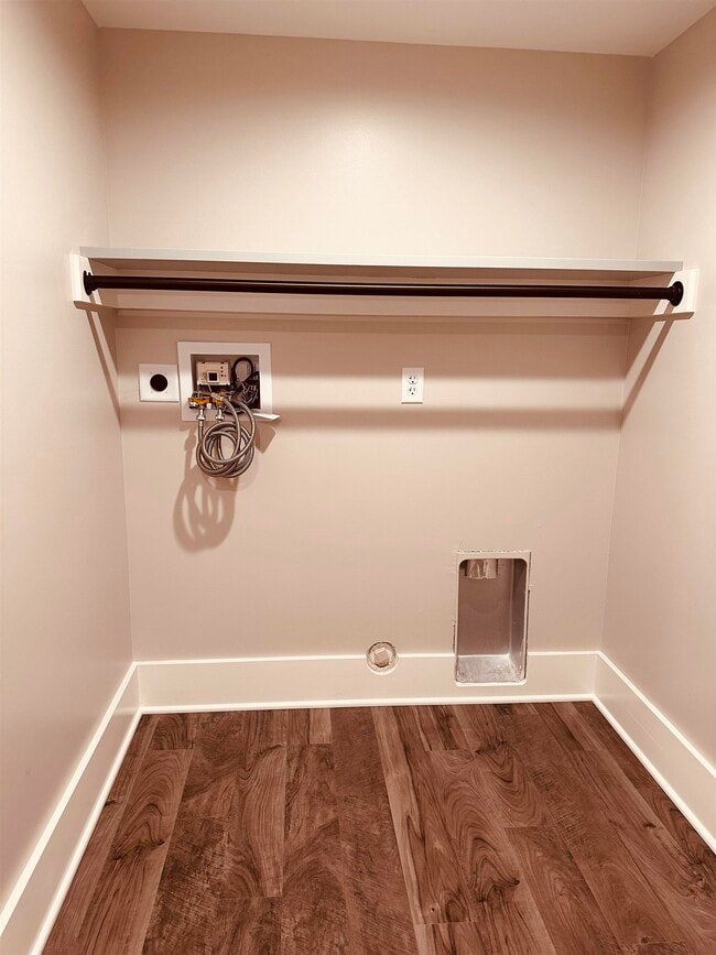 Building Photo - 30 High St