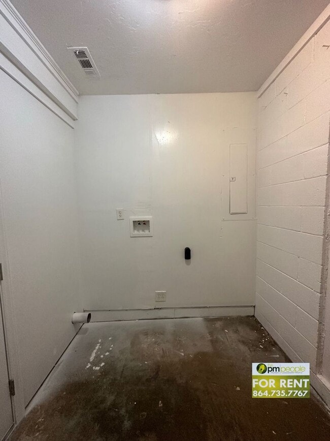 Building Photo - 2/2 in Great Location for Easley or Greenville!