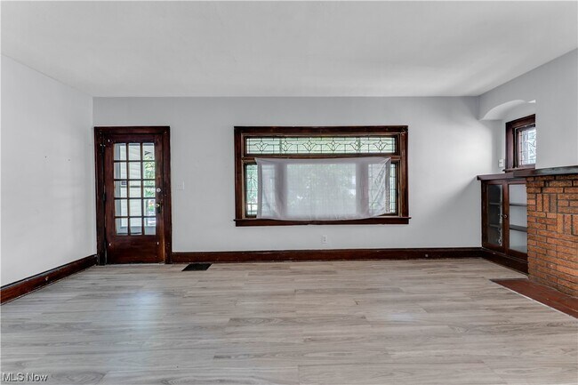 Building Photo - 3289 W 130th St