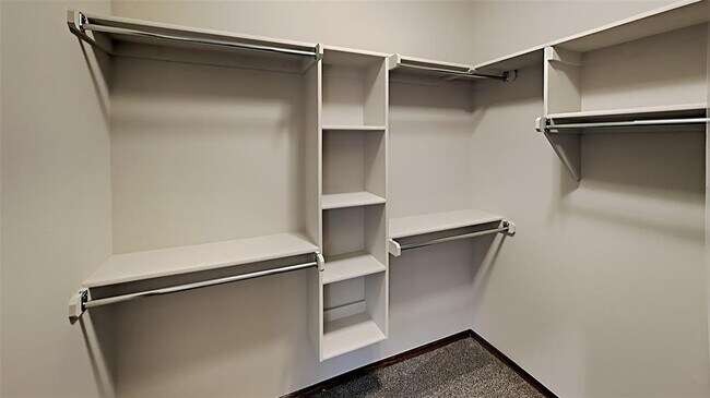 Building Photo - 14320 Covington Ave