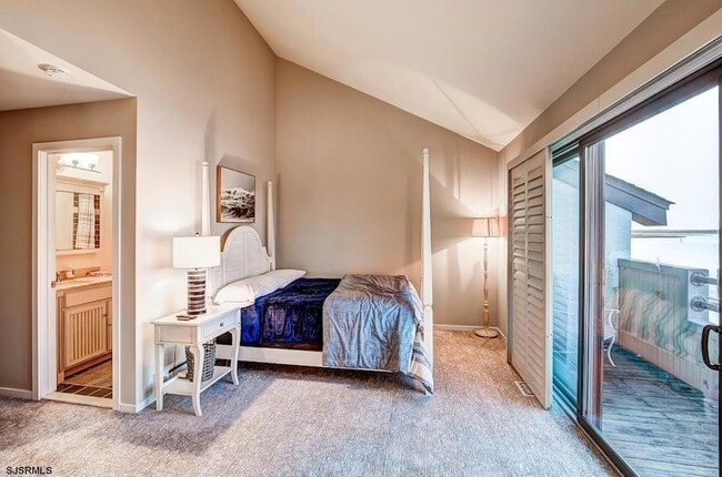 Building Photo - 12 Genoa Ct