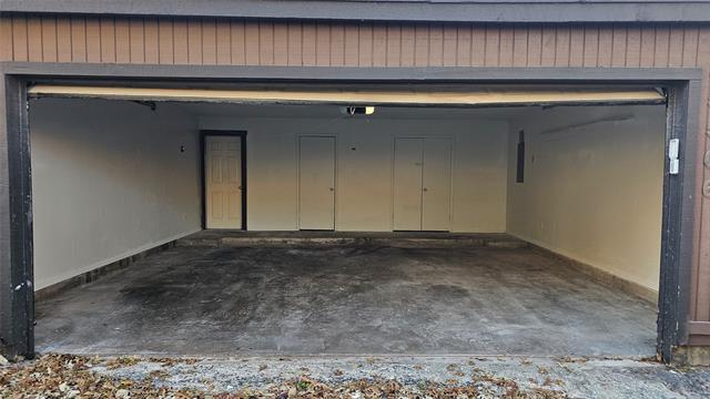 Building Photo - 5506 Willow Cir