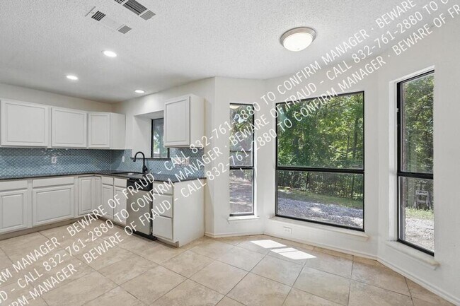 Building Photo - Creek Lot and Walking Distance to Nature P...