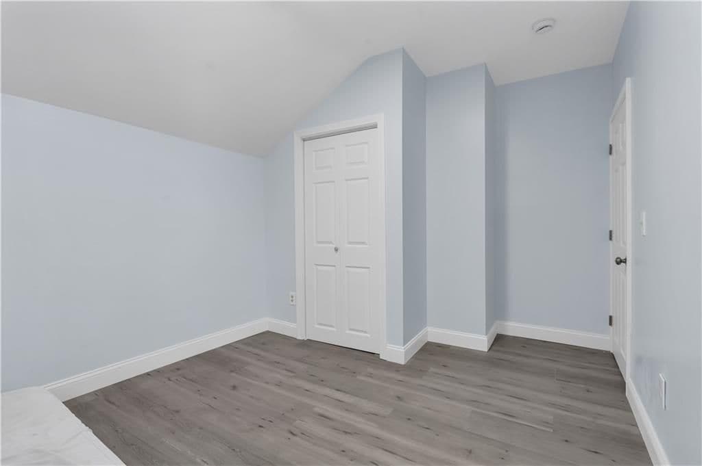 Building Photo - 458 High St