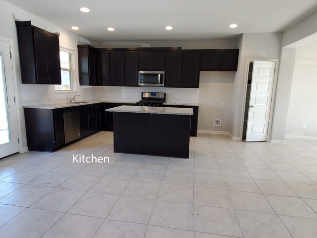 Building Photo - 2412 Pecan Island Dr