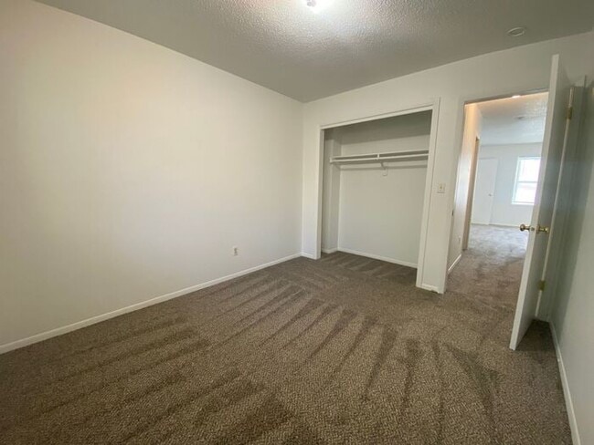 Building Photo - $1,500 | 3 Bedroom, 1 Bathroom Duplex | NO PETS | Available for an August 1st, 2026 Move In!
