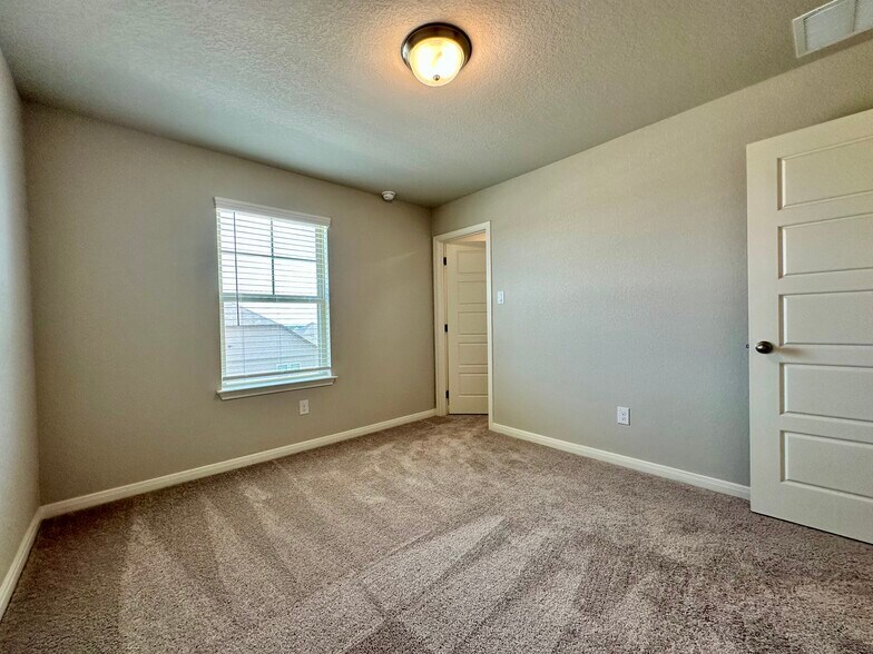 2nd Guest Room - 18231 Ansley Path