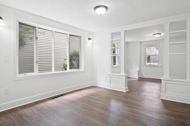 Building Photo - Coming Soon! Bright and Cozy 2 Bedroom, 1 ...