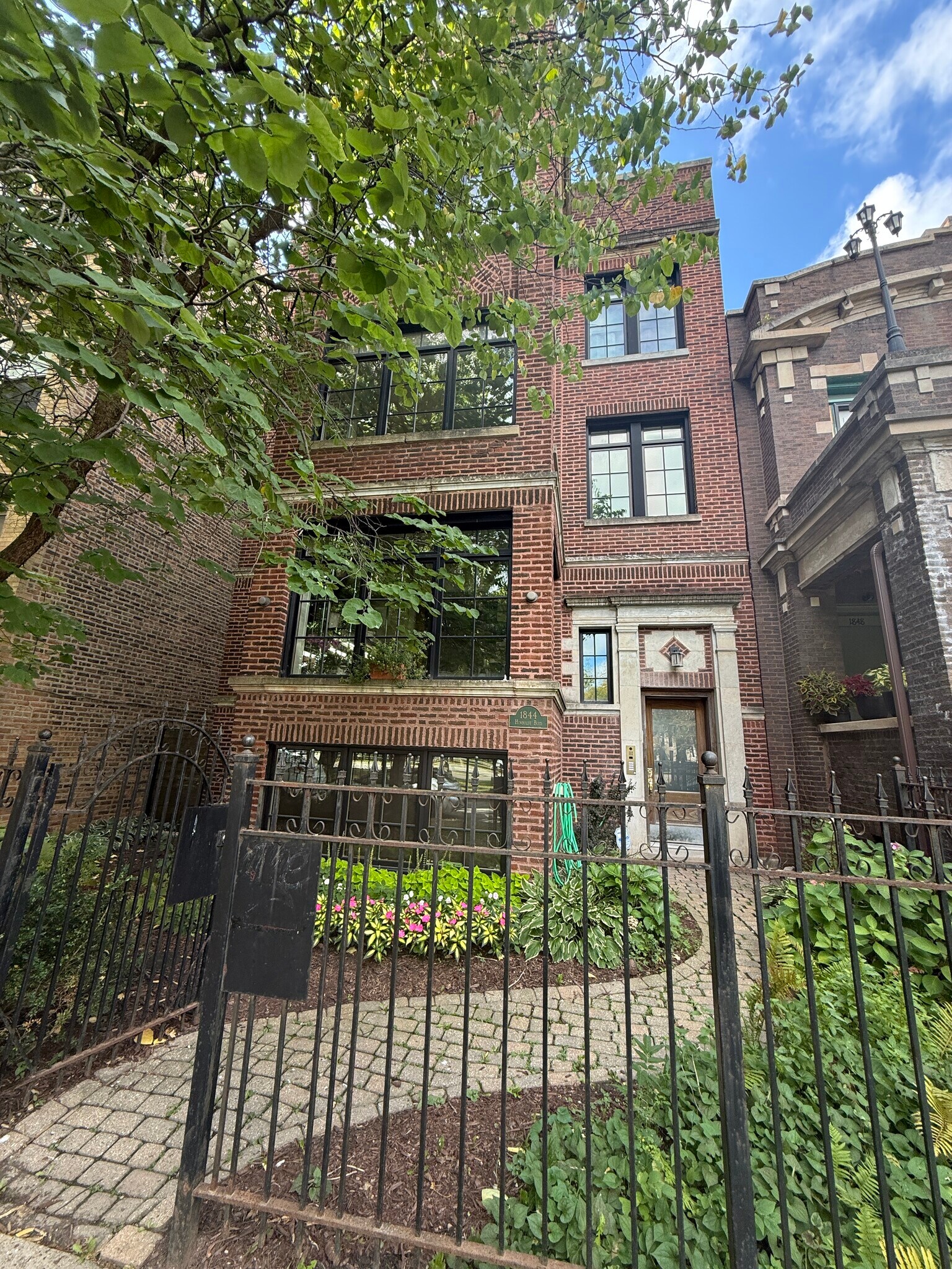 Building Photo - 1844 N Humboldt Blvd