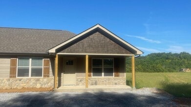 Building Photo - Cosby 2/2 Brand New Duplex