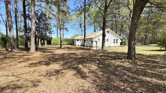 Building Photo - 108 Sue Calhoun St