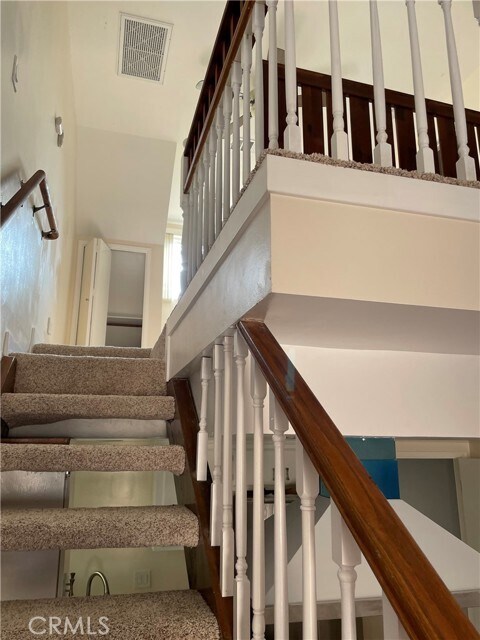 Building Photo - 4139 Jackson Ave