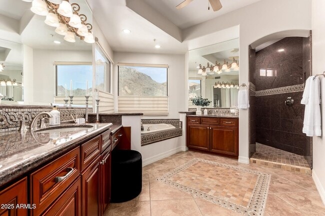 Building Photo - 8614 N 17th Pl