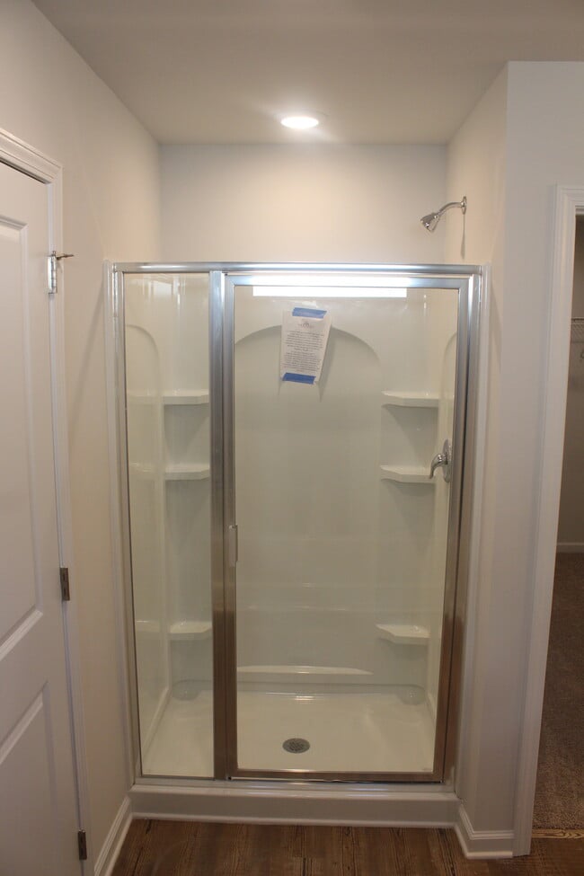 Building Photo - 204 Summerwood Ln