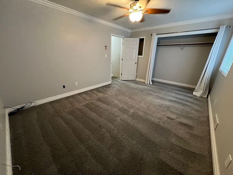 Building Photo - 403 Evans Dr