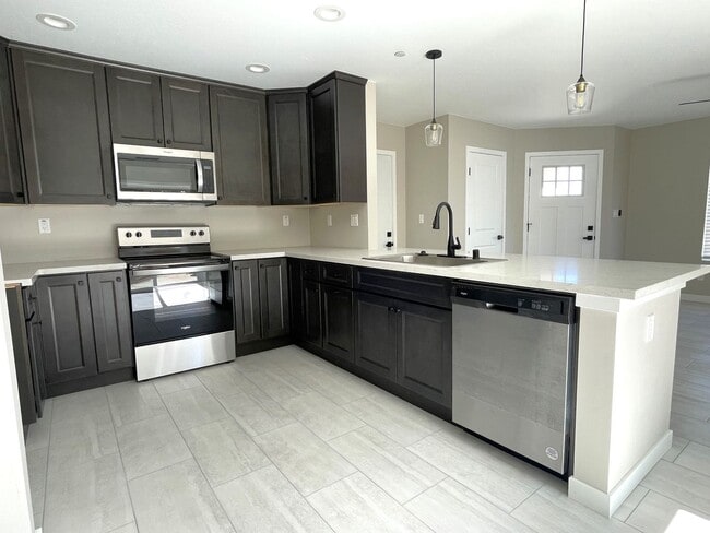 Building Photo - 21031 91st St