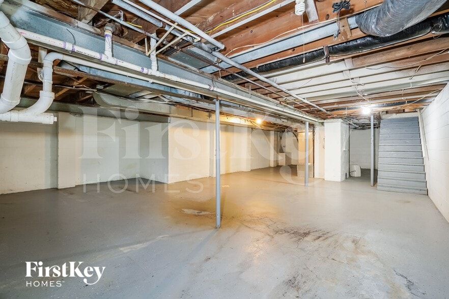 Building Photo - 371 S Hendricks Dr