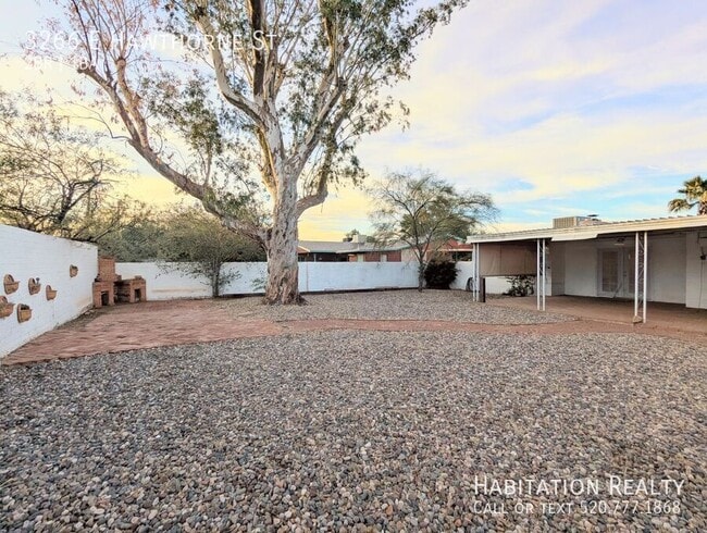 Building Photo - 3266 E Hawthorne St