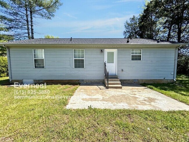 Building Photo - Adorable 3-Bedroom, 2-Bathroom Home in a C...