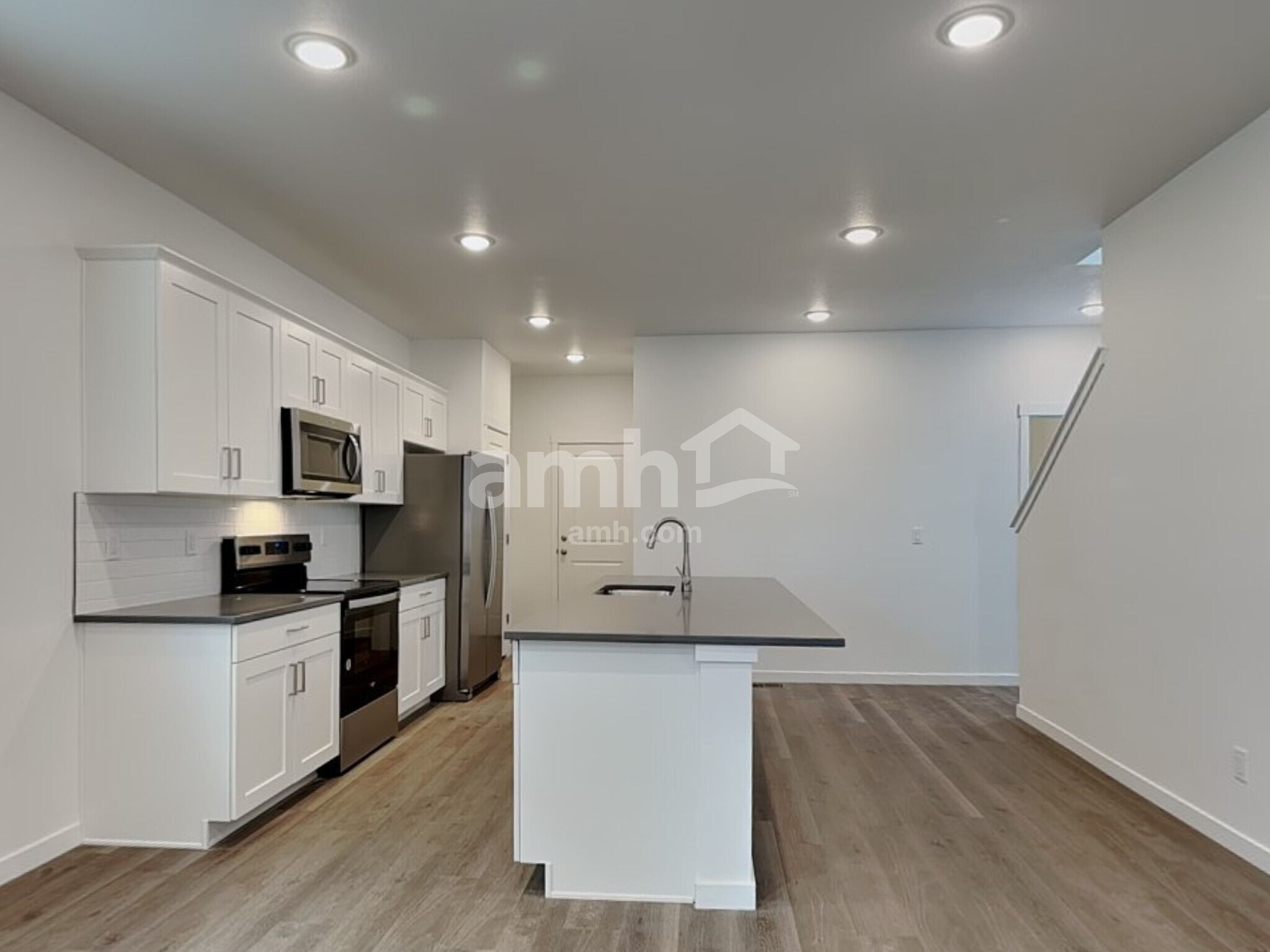 Building Photo - 23552 E 3rd Pl