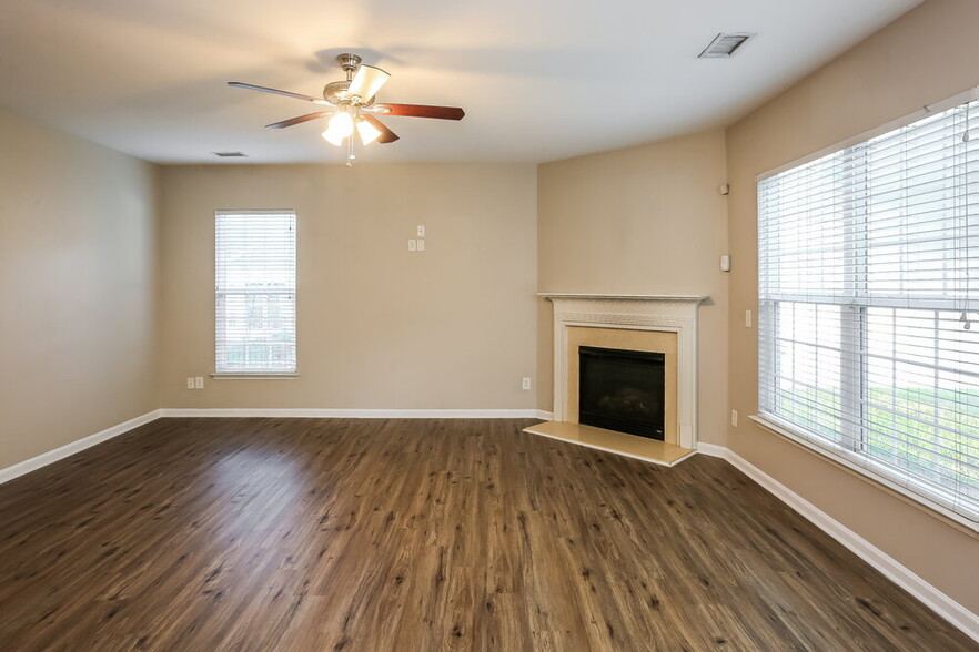 Building Photo - 5015 Abode Lily Ln