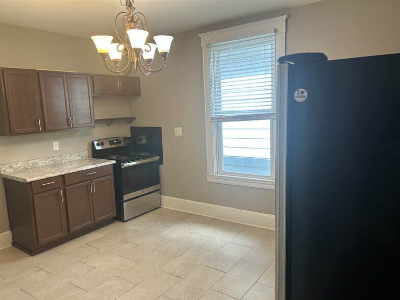 Kitchen - 4130 colerain ave