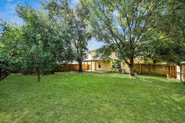 Building Photo - 8127 Tassel Field Ln