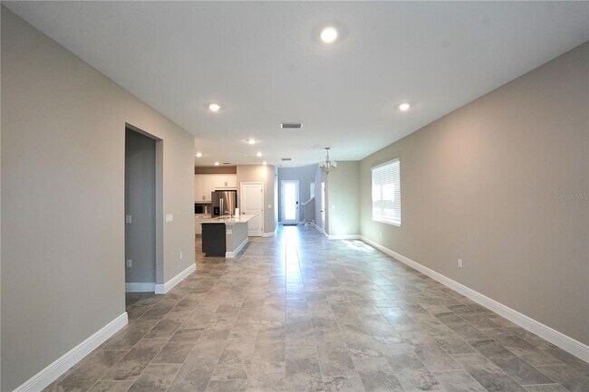 Building Photo - 2173 Sunshine Peak Dr