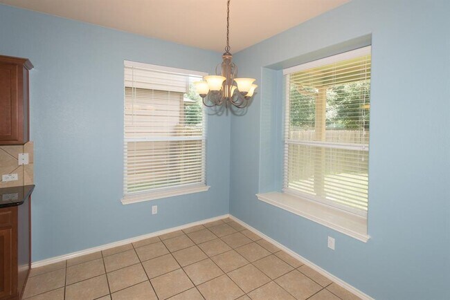 Building Photo - 1521 Huckleberry Ln