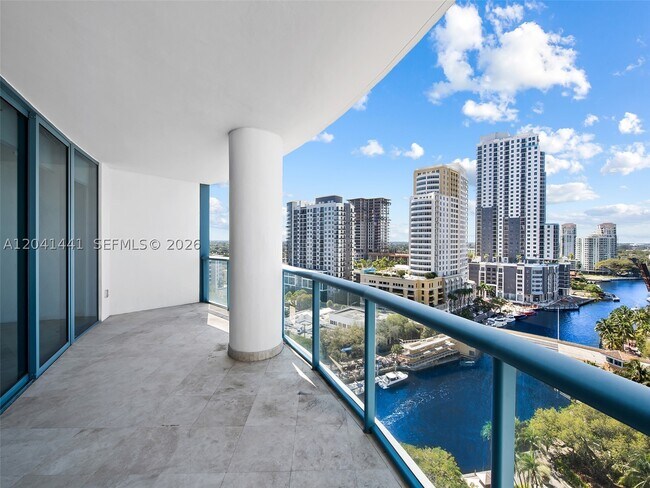 Building Photo - 333 Las Olas Way