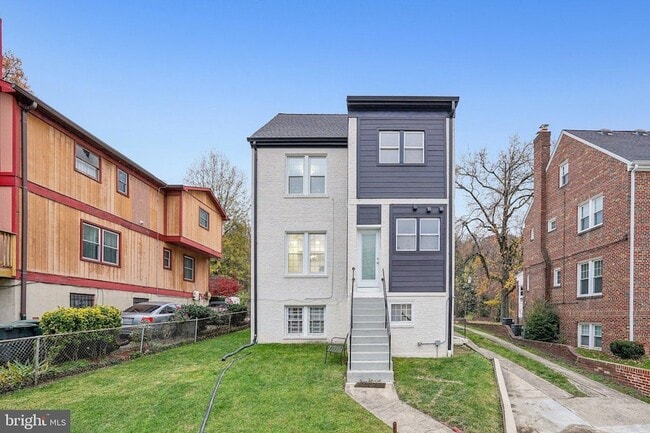 Building Photo - 3422 Pennsylvania Ave. SE