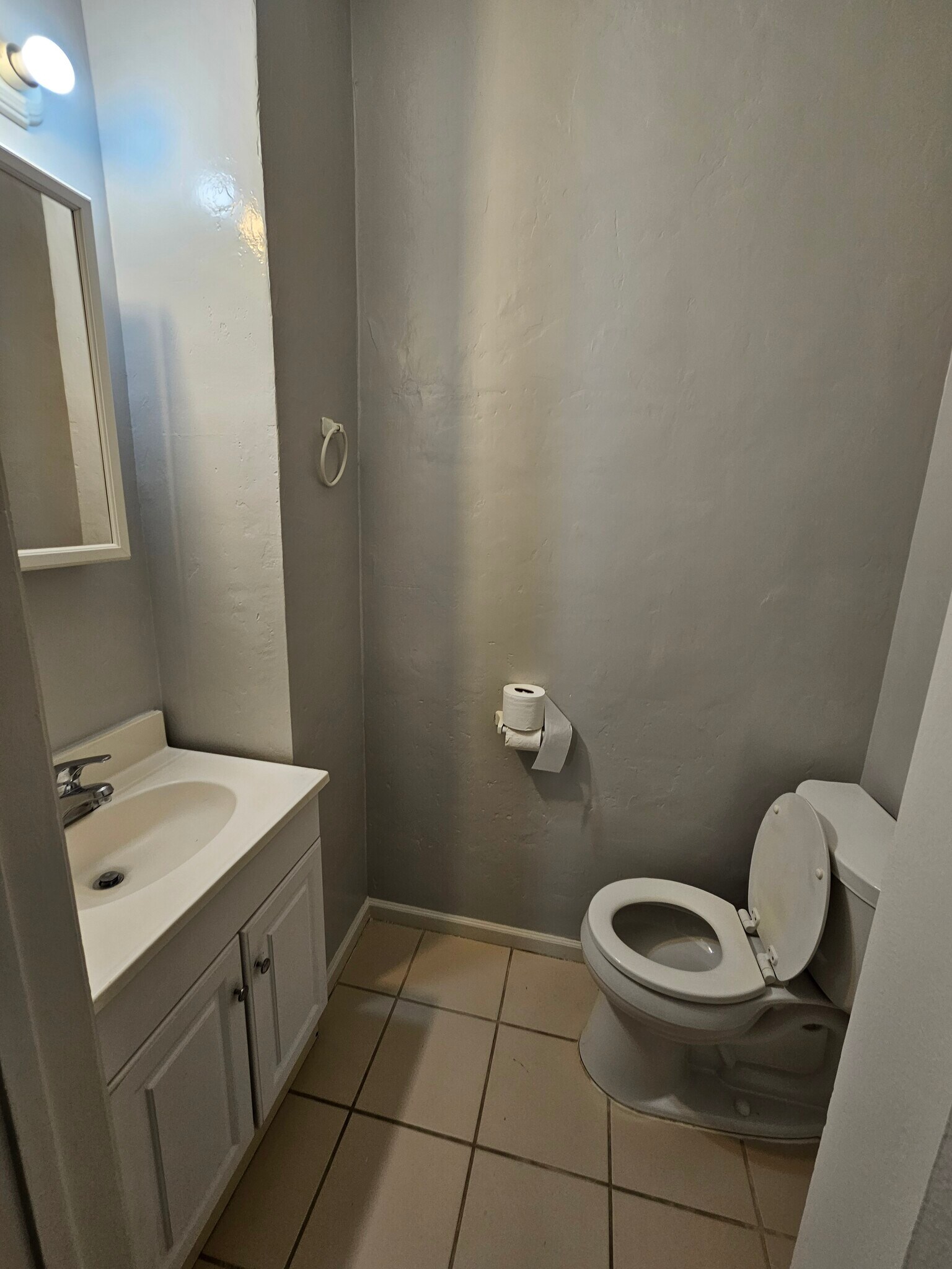 Building Photo - 1135 Cardiff Ave