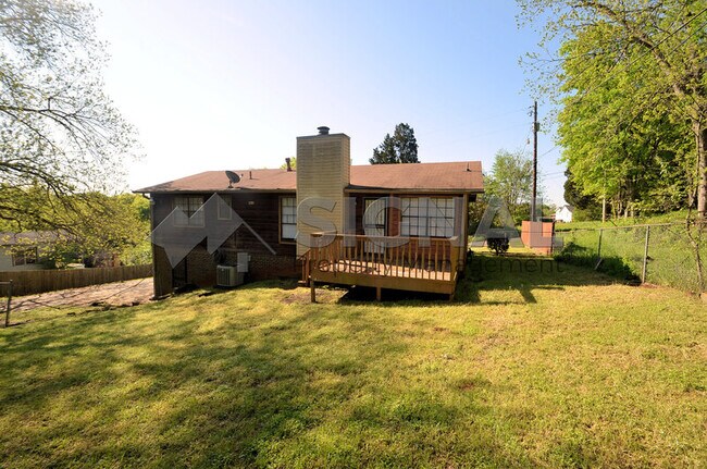 Building Photo - 4001 6th Ave