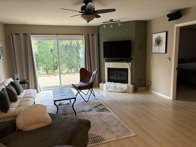 Building Photo - 4009 St Clair St