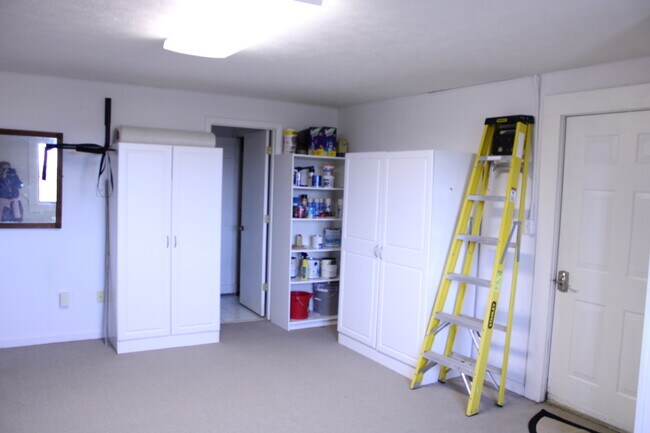 Building Photo - 140 Bent Tree Dr
