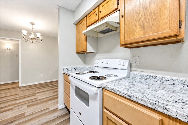 Building Photo - 6606 De Moss Dr