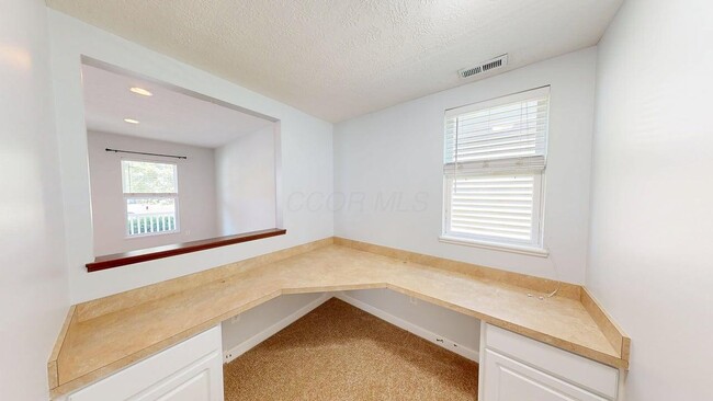 Building Photo - 5597 Lantos Rd