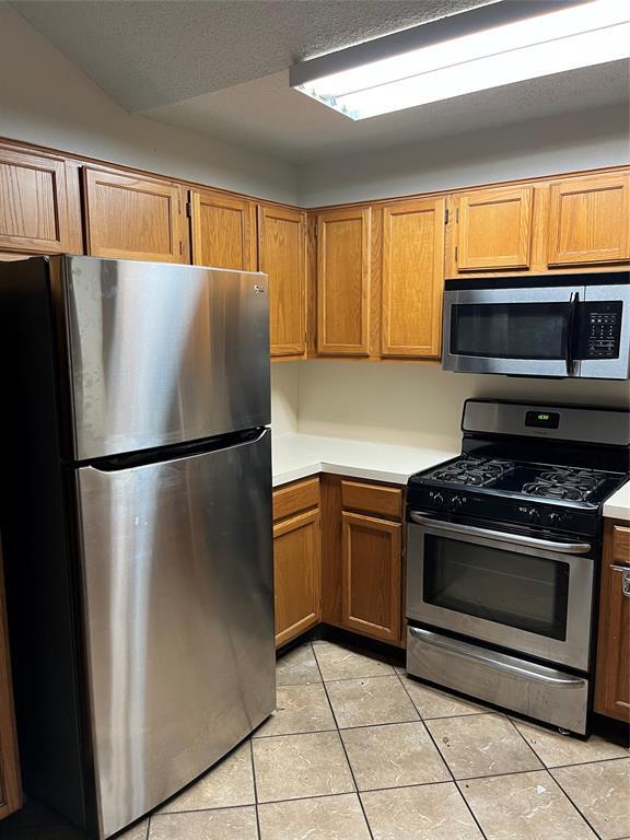 Primary Photo - 11901 Swearingen Dr