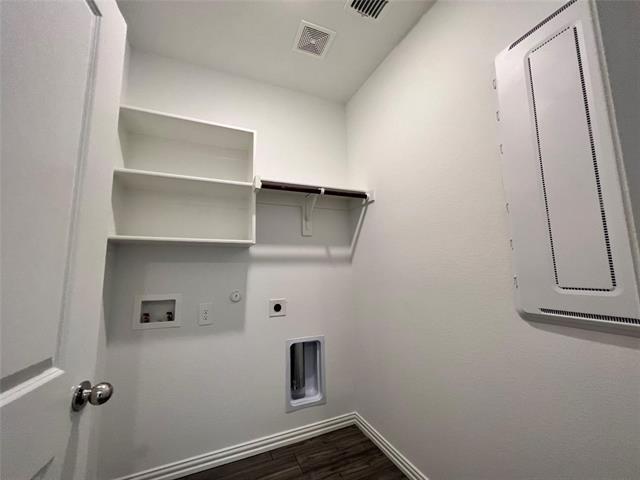 Building Photo - 412 Petty Wy