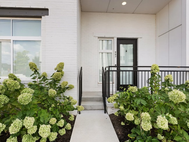 Building Photo - 997 Scovel St