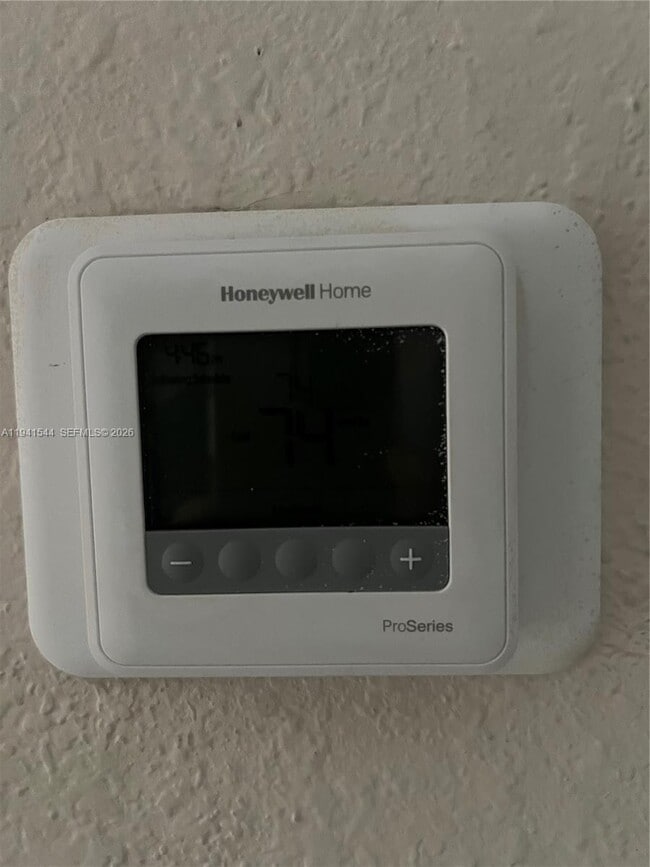 Building Photo - 8201 Claire Ann Dr