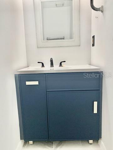 Building Photo - 37 Village Dr