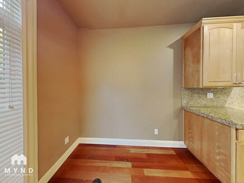 Building Photo - 501 NW 150th Cir