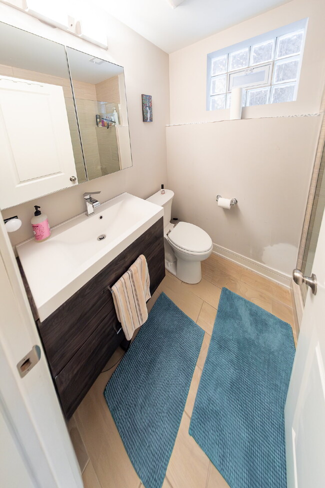 Building Photo - Beautiful West Humboldt Park Single Family Home