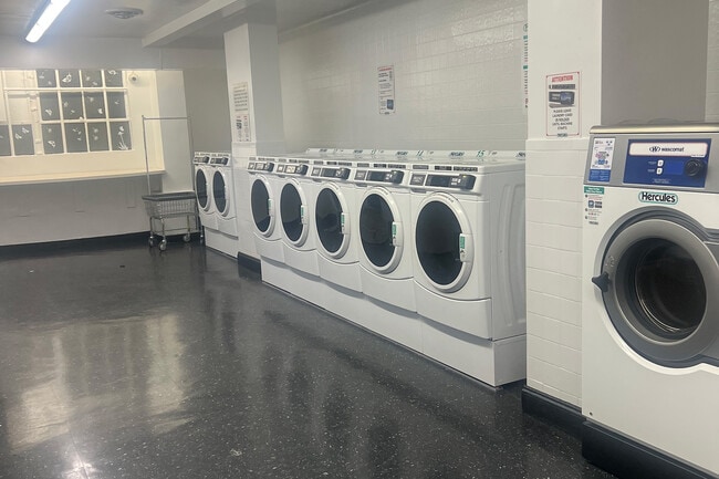 Building Photo - 3215 Avenue H