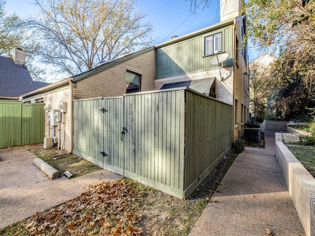 Building Photo - 2635 McCart Ave