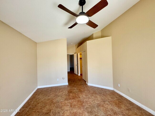 Building Photo - 1851 E Countrywalk Ln