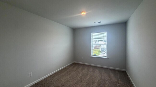 Building Photo - 742 Ladywood Dr