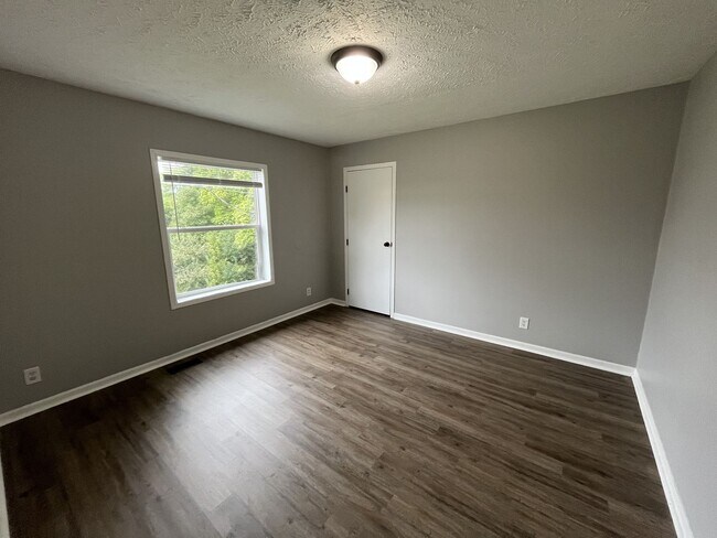 Building Photo - 522 S Wittenberg Ave